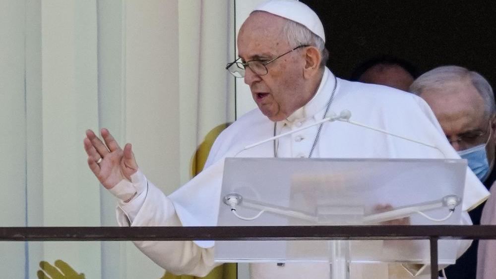 Pope Francis Makes First Appearance Since Intestinal Surgery